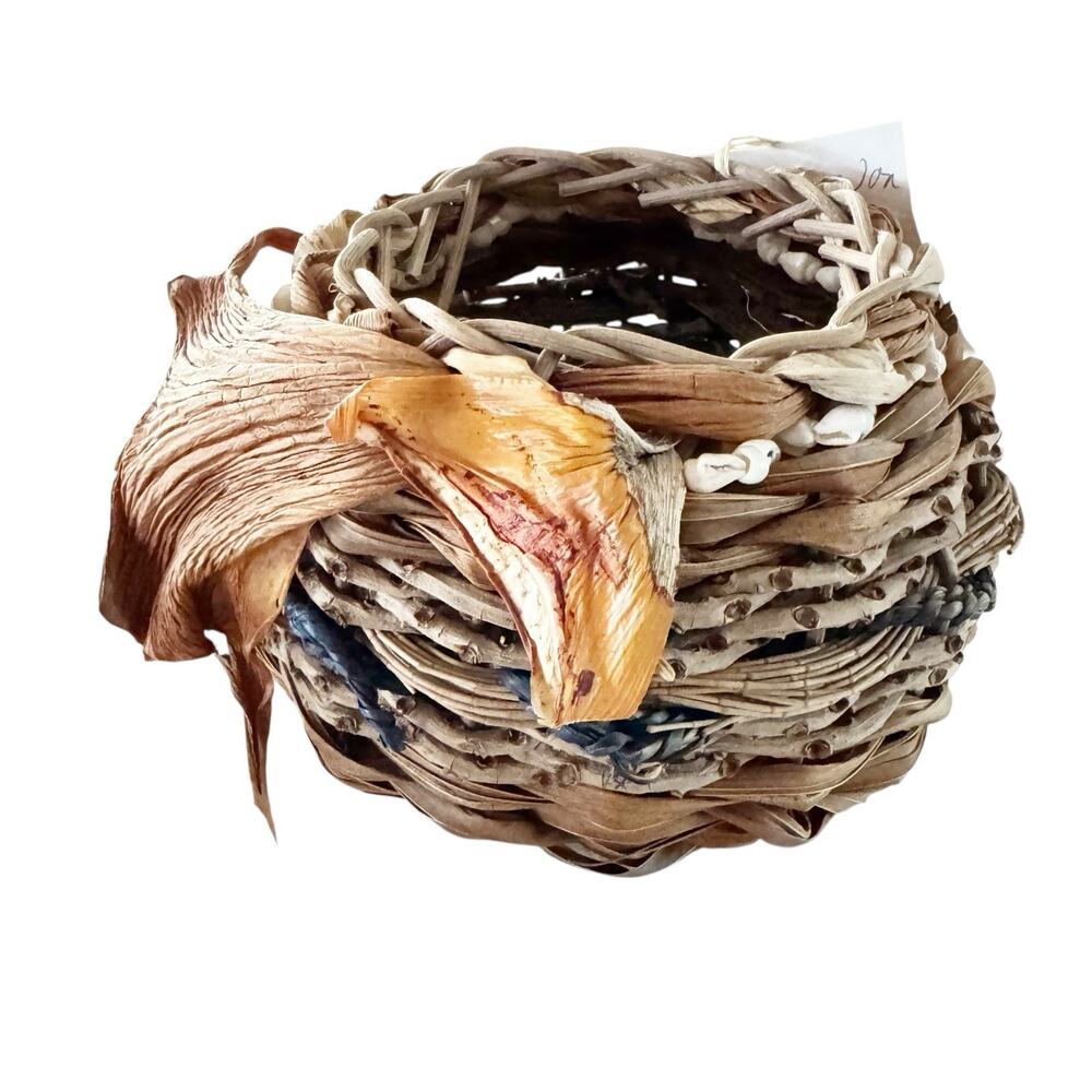Basket‎ by FIAMA Von SCHUETZE fiber & basketry Hawaii